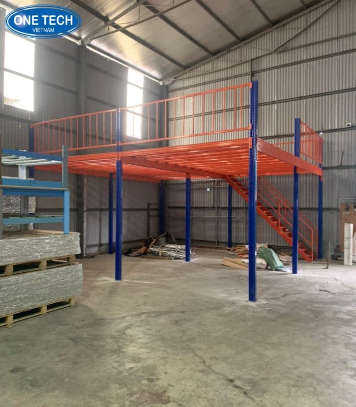 Lắp đặt kệ sàn Mezzanine.